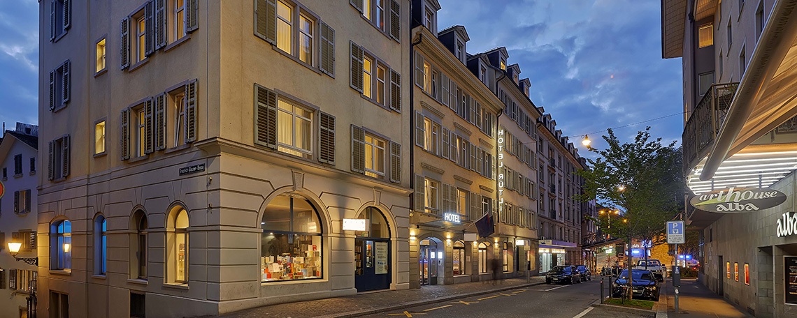 Réceptionist:in (60%), 1. Bild