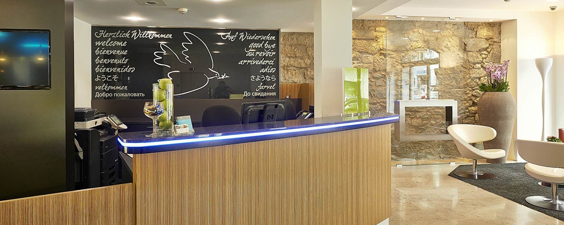 Réceptionist:in (60%), 3. Bild