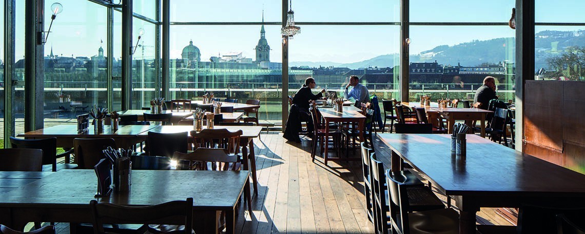 Service-Mitarbeiter:in, 1. Bild